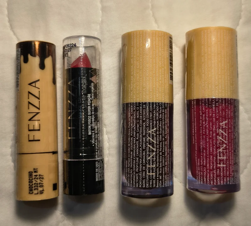 Kit batons e gloss Fenzza