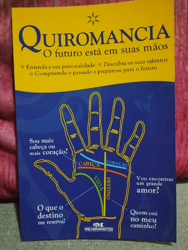 Livro Quiromancia O futuro está em suas mãos - Guta Gouveia 